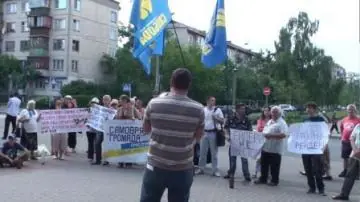 Пікет Дніпровської РДА – намагання громади достукатись до влади.